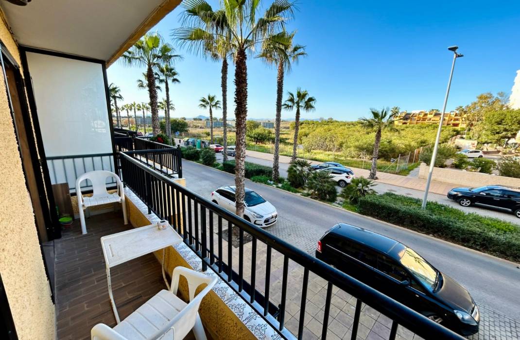 Resale - Duplex apartment - Torrevieja - La Mata