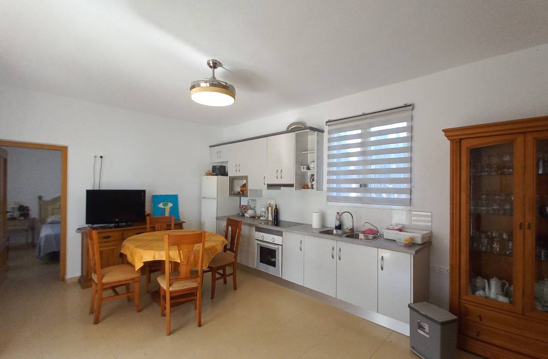 Resale - Finca / Country Property - Los Montesinos - LOS MONTESINOS