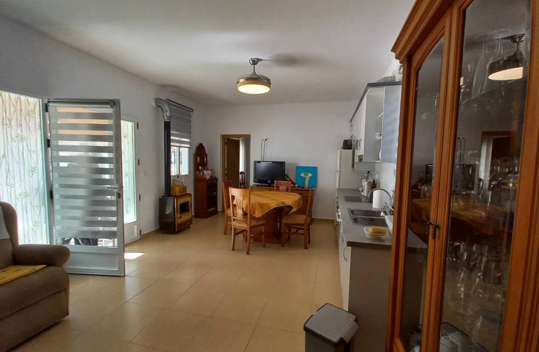 Resale - Finca / Country Property - Los Montesinos - LOS MONTESINOS