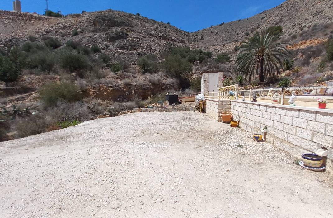 Resale - Finca / Country Property - Orihuela - Zona Centro