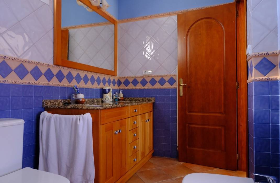 Resale - Finca / Country Property - Orihuela