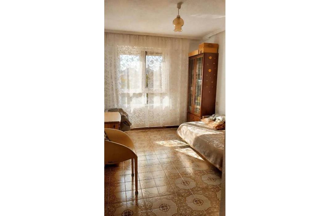 Resale - Flat - Torrevieja - Acequion