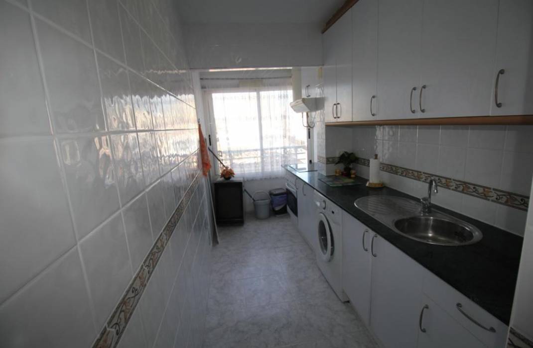 Resale - Flat - Torrevieja - Paseo maritimo