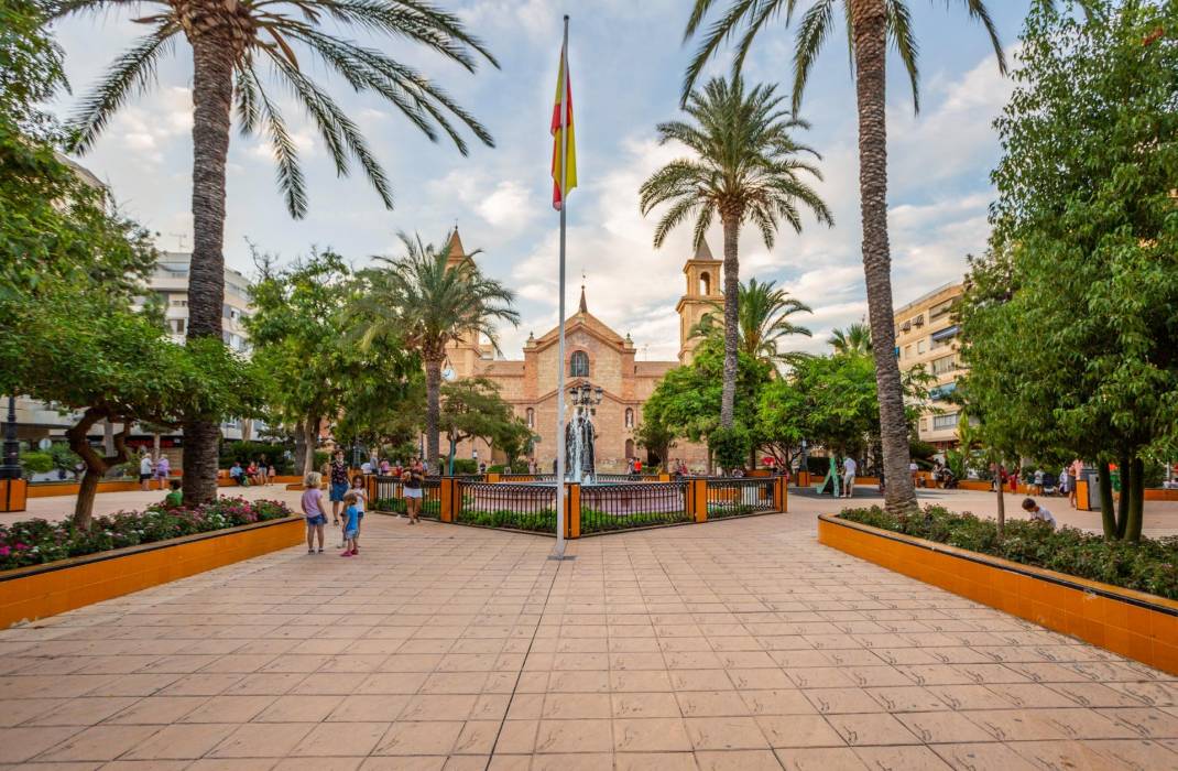 Resale - Garage - Torrevieja