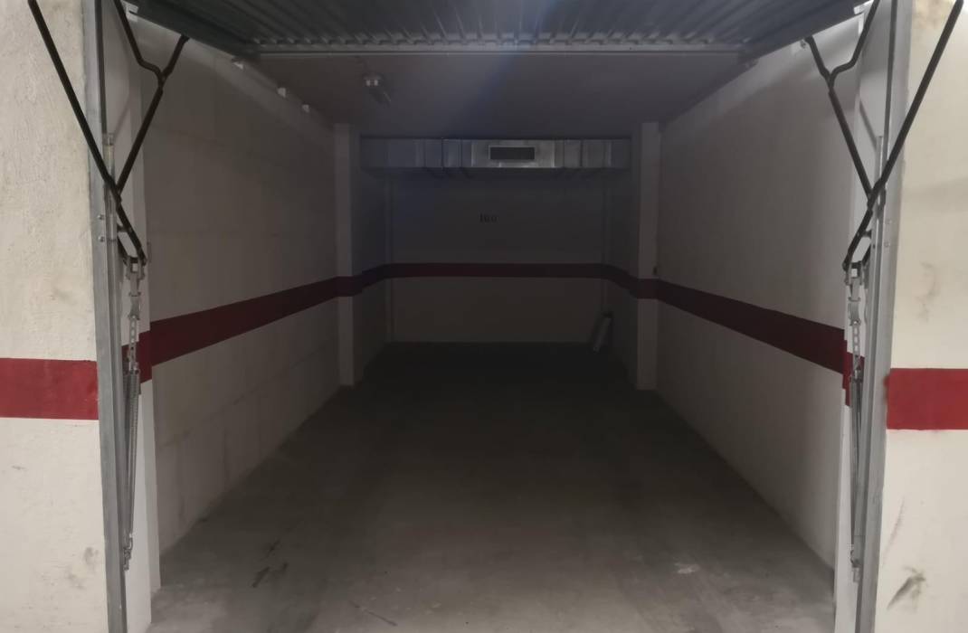 Resale - Garage - Torrevieja
