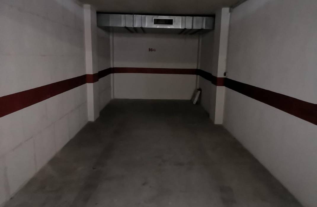 Resale - Garage - Torrevieja