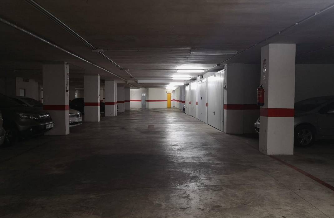 Resale - Garage - Torrevieja