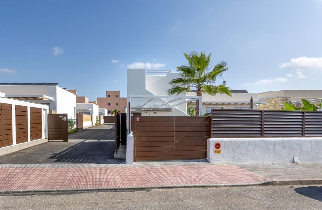 Resale - House - Detached Villa - Los Montesinos - Los Montesinos - Urb. La Herrada