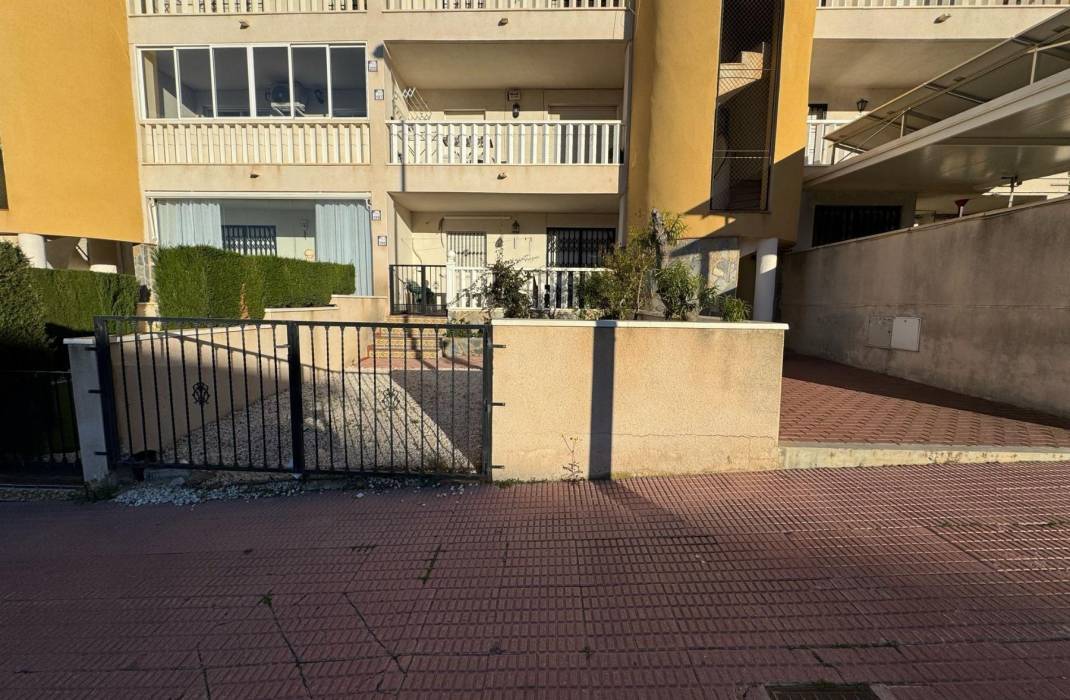 Resale - House - San Miguel de Salinas - Campo de golf villamartin