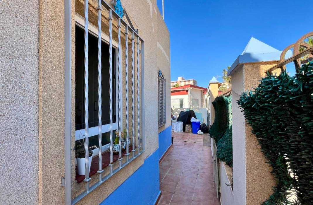 Resale - House - Torrevieja - Zona los Frutales