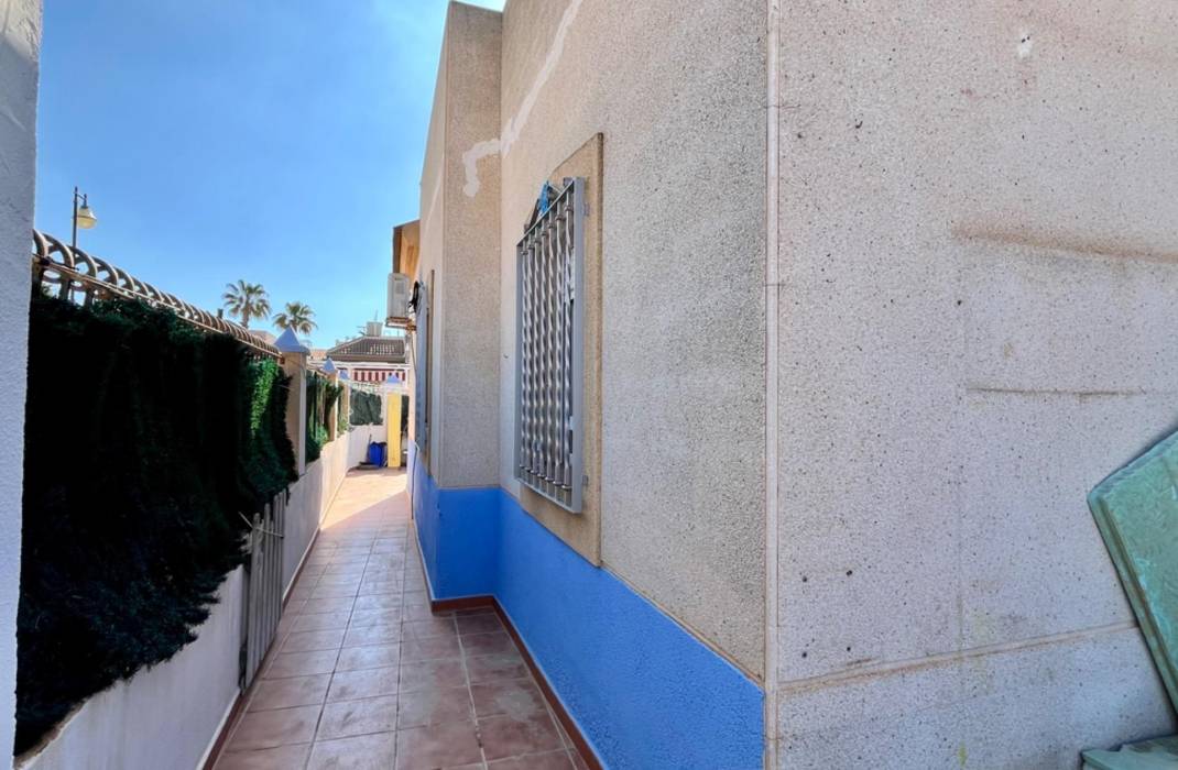 Resale - House - Torrevieja - Zona los Frutales
