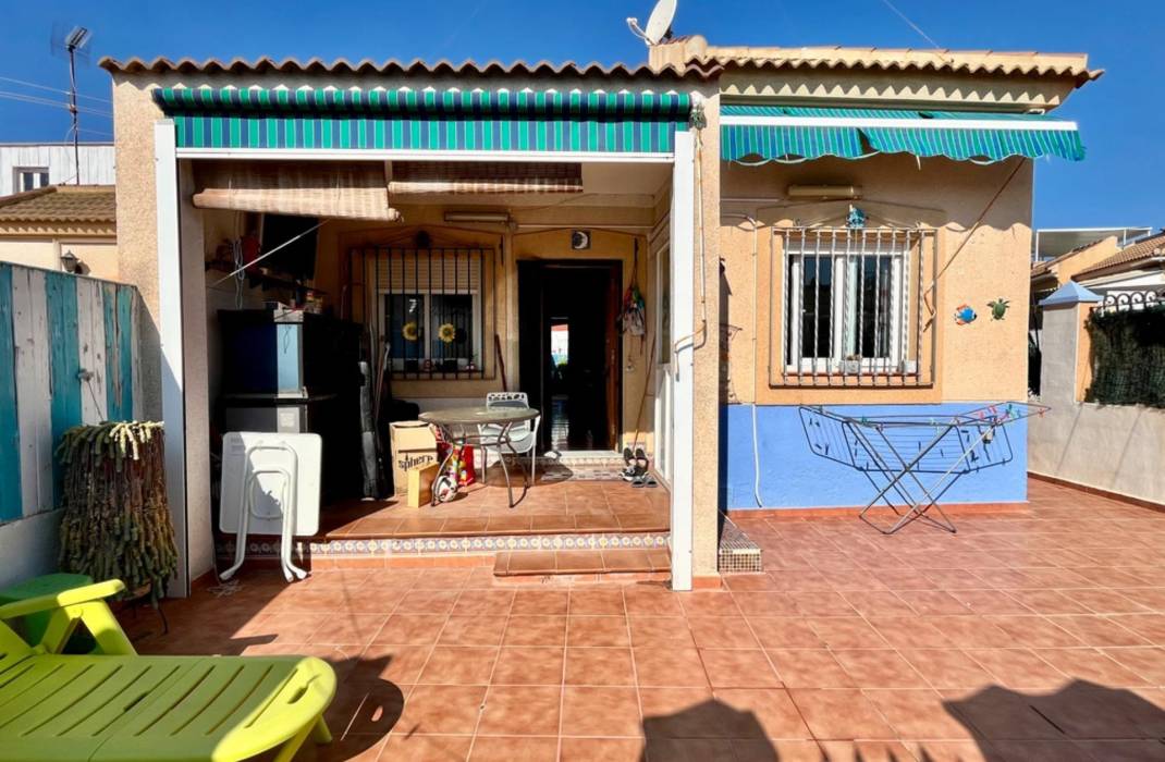 Resale - House - Torrevieja - Zona los Frutales