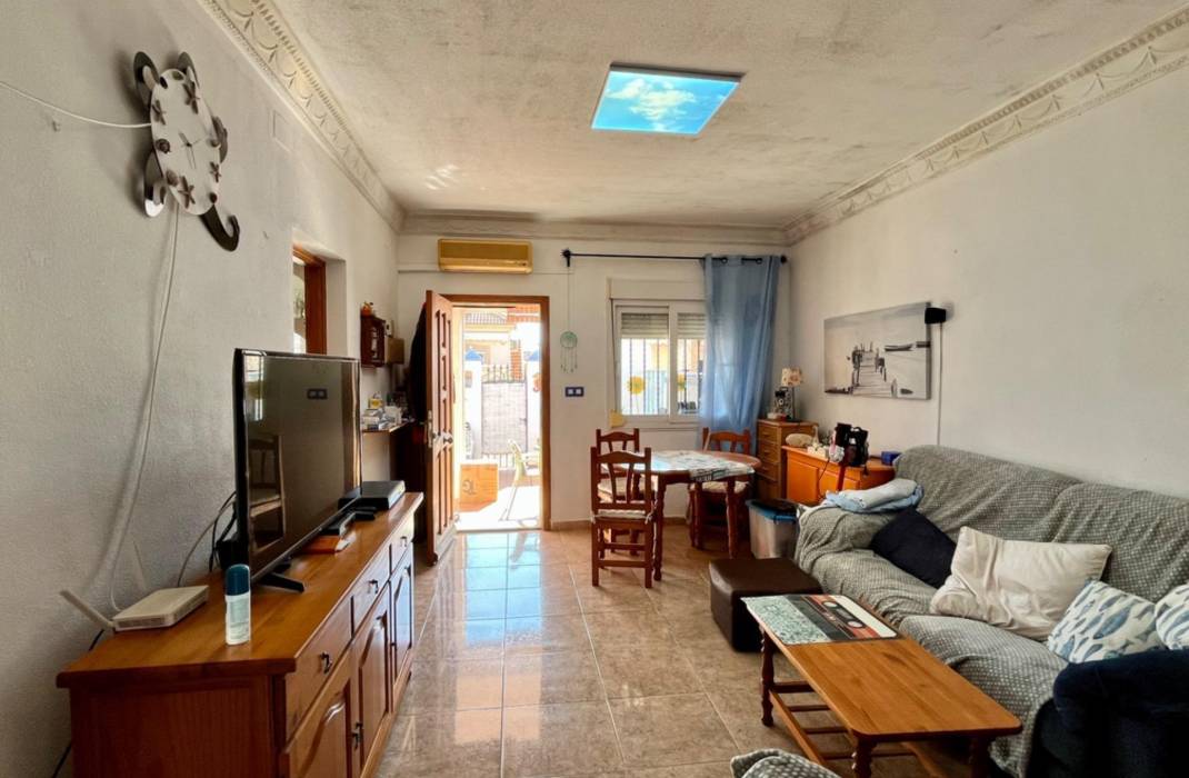 Resale - House - Torrevieja - Zona los Frutales