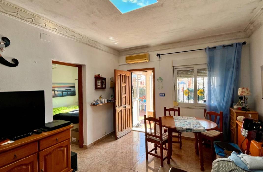 Resale - House - Torrevieja - Zona los Frutales