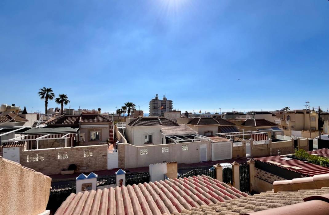 Resale - House - Torrevieja - Zona los Frutales