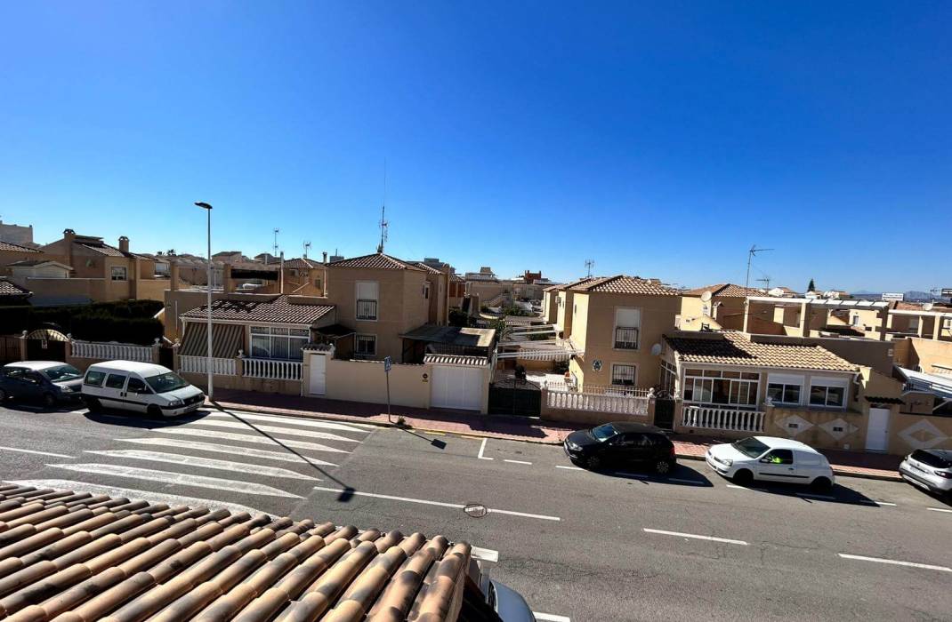 Resale - Semi-Detached House - Torrevieja - 0