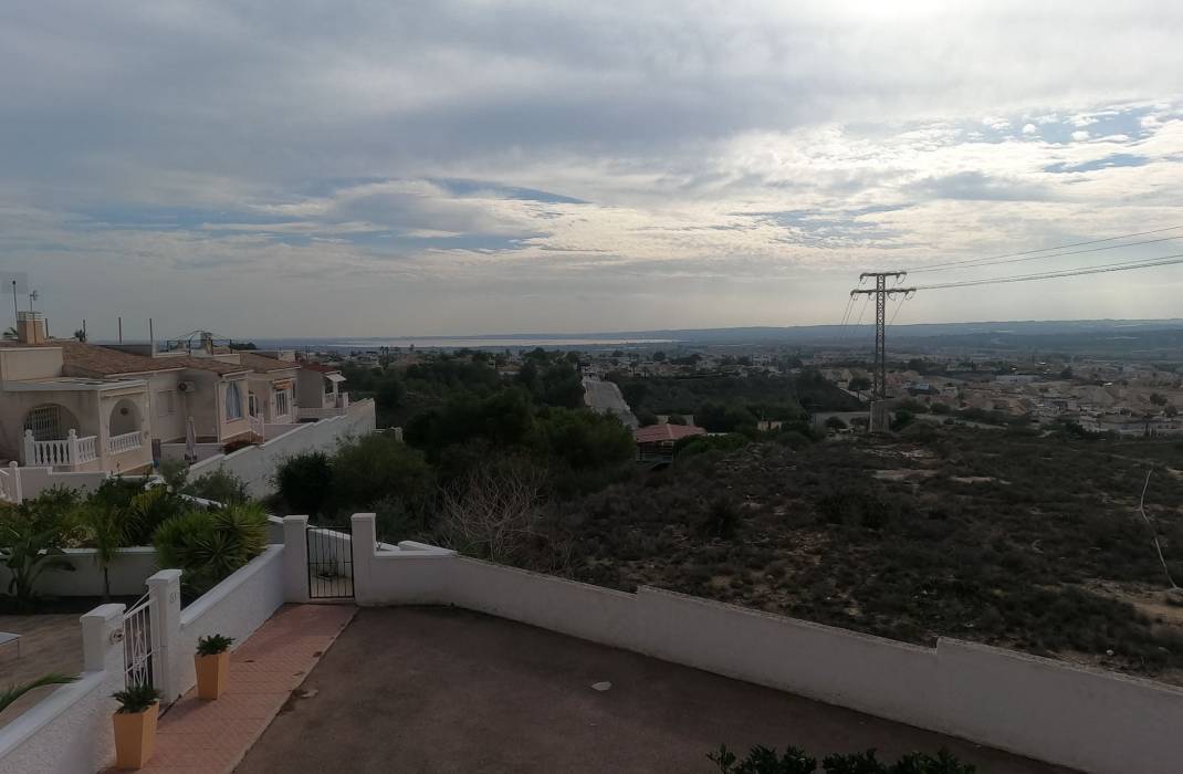Resale - Semi Detached Villa - Ciudad Quesada