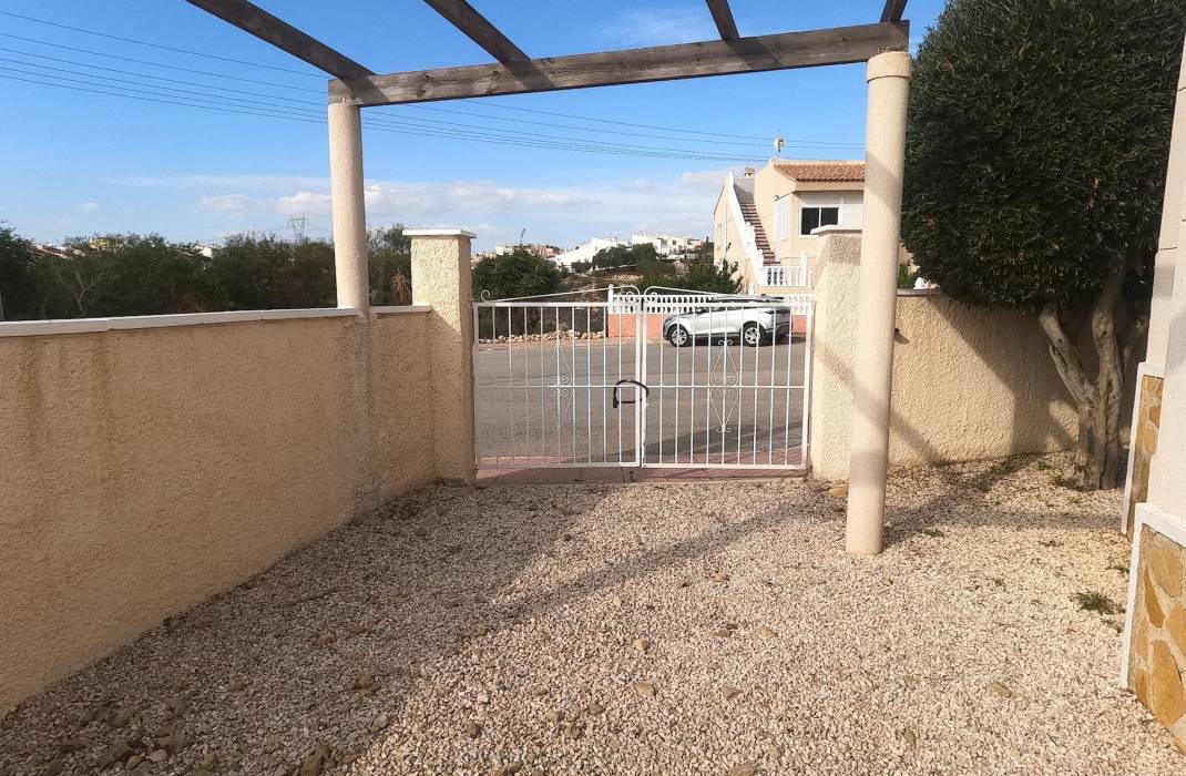 Resale - Semi Detached Villa - Ciudad Quesada