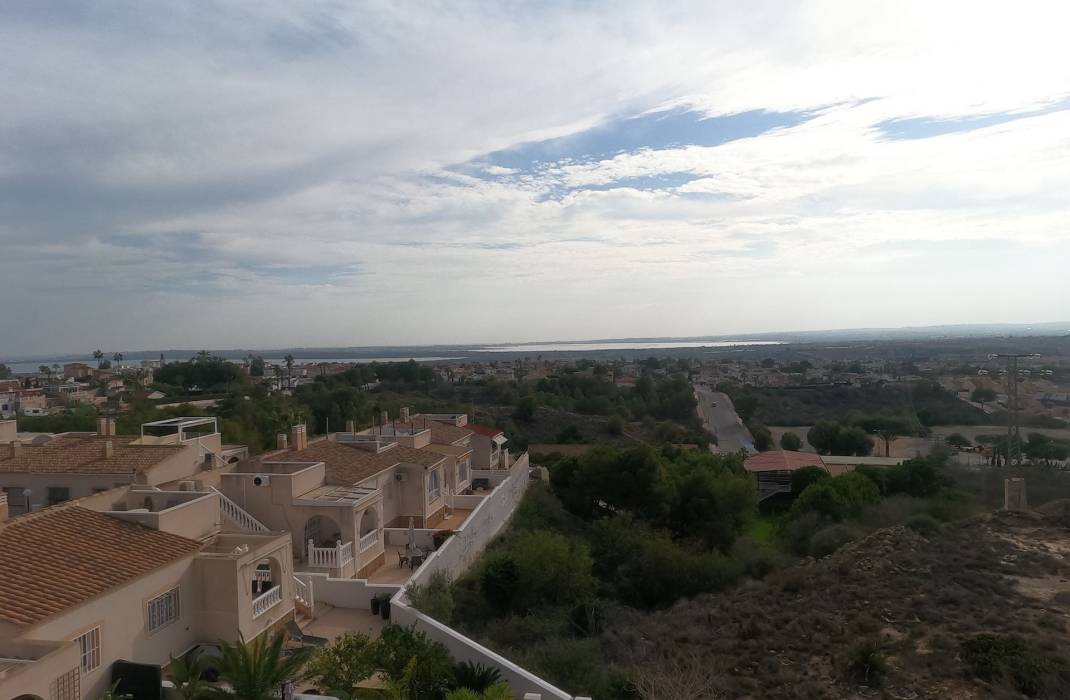 Resale - Semi Detached Villa - Ciudad Quesada