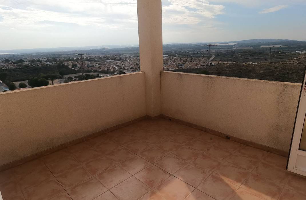 Resale - Semi Detached Villa - Ciudad Quesada