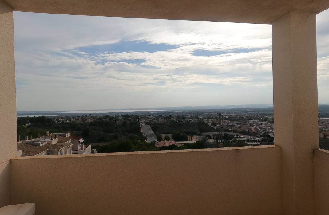 Resale - Semi Detached Villa - Ciudad Quesada