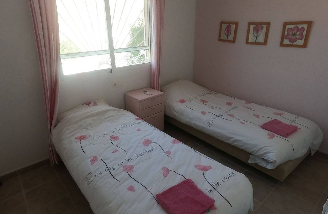 Resale - Semi Detached Villa - Ciudad Quesada