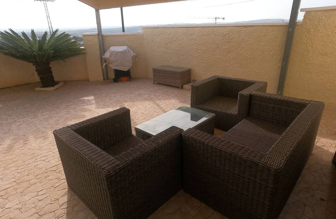 Resale - Semi Detached Villa - Ciudad Quesada
