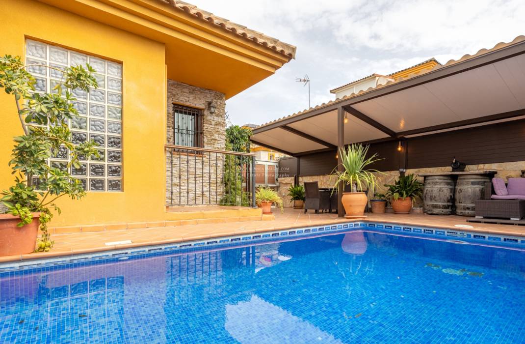 Resale - Semi - Detached Villa - Los Montesinos - La Herrada