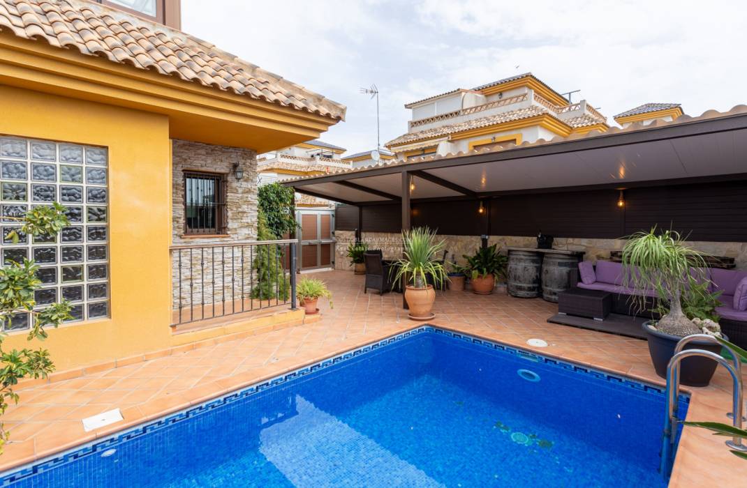 Resale - Semi - Detached Villa - Los Montesinos - La Herrada