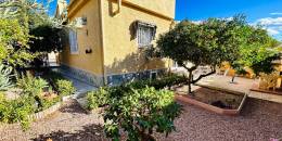 Resale - Semi - Detached Villa - Torrevieja - San Luis