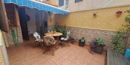 Resale - Semi Detached Villa - Torrevieja