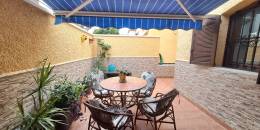 Resale - Semi Detached Villa - Torrevieja