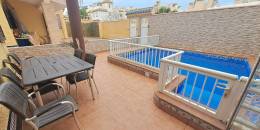 Resale - Semi Detached Villa - Torrevieja