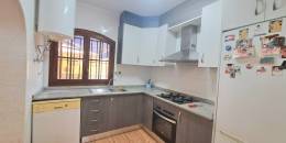 Resale - Semi Detached Villa - Torrevieja