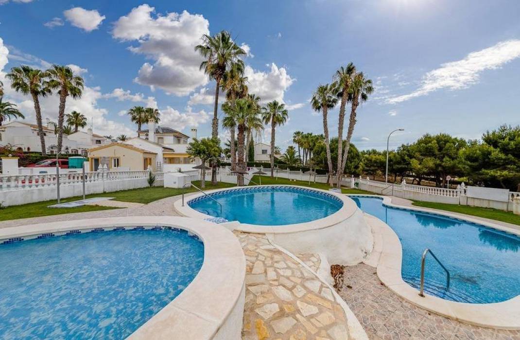 Resale - Terraced house - Orihuela Costa - Los Dolses