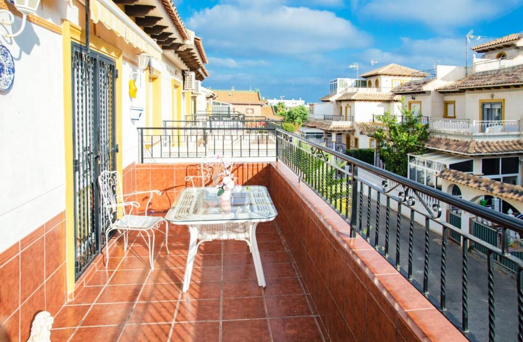 Resale - Terraced house - Orihuela Costa - Punta Prima