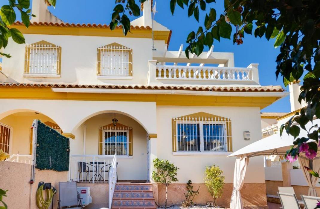 Resale - Terraced house - Orihuela Costa