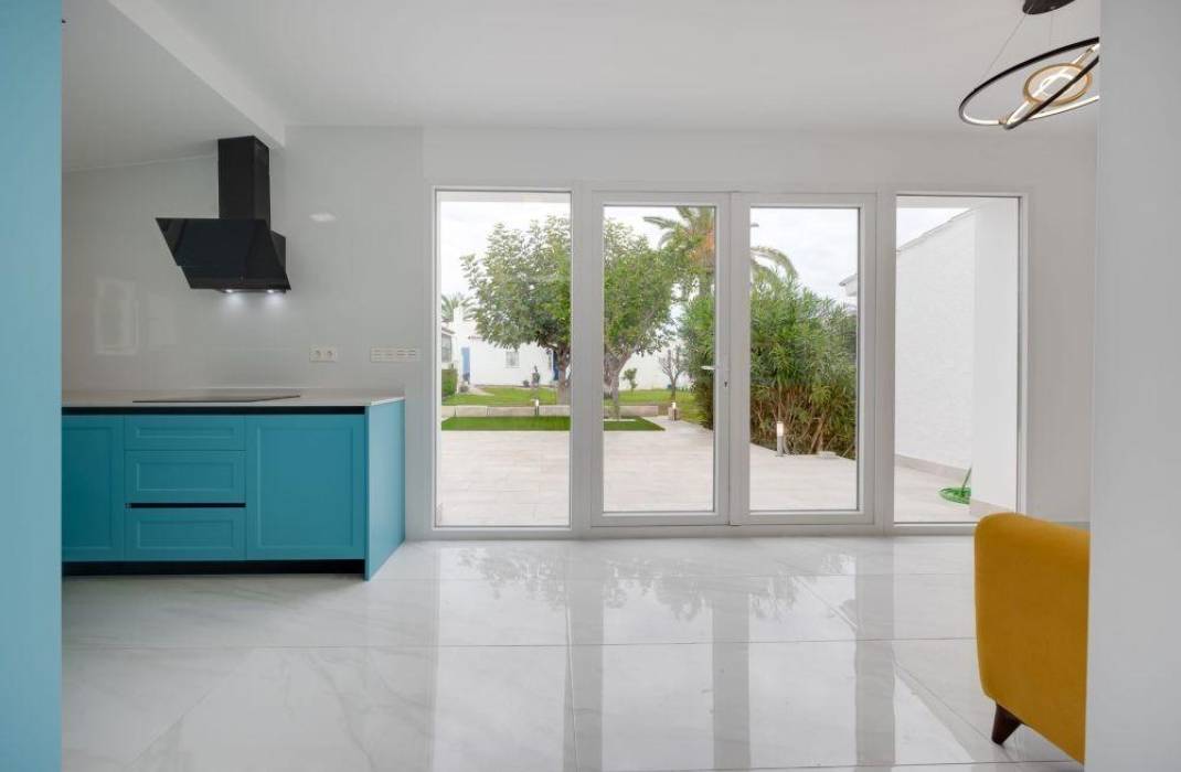 Resale - Terraced house - Orihuela Costa