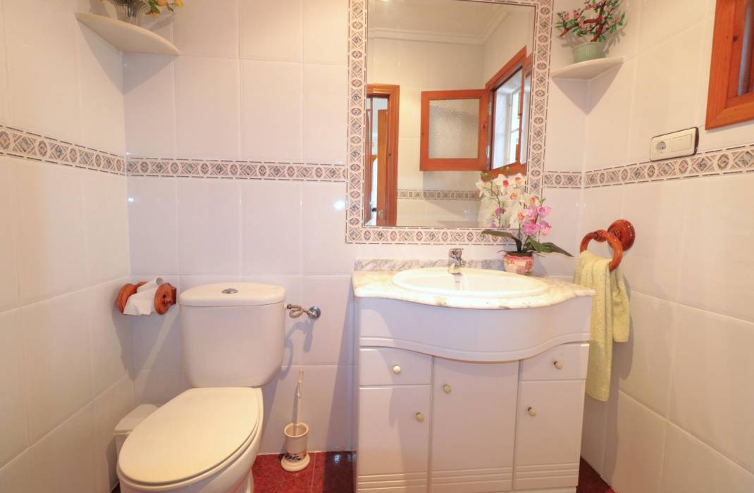 Resale - Terraced house - Torrevieja - Acequion