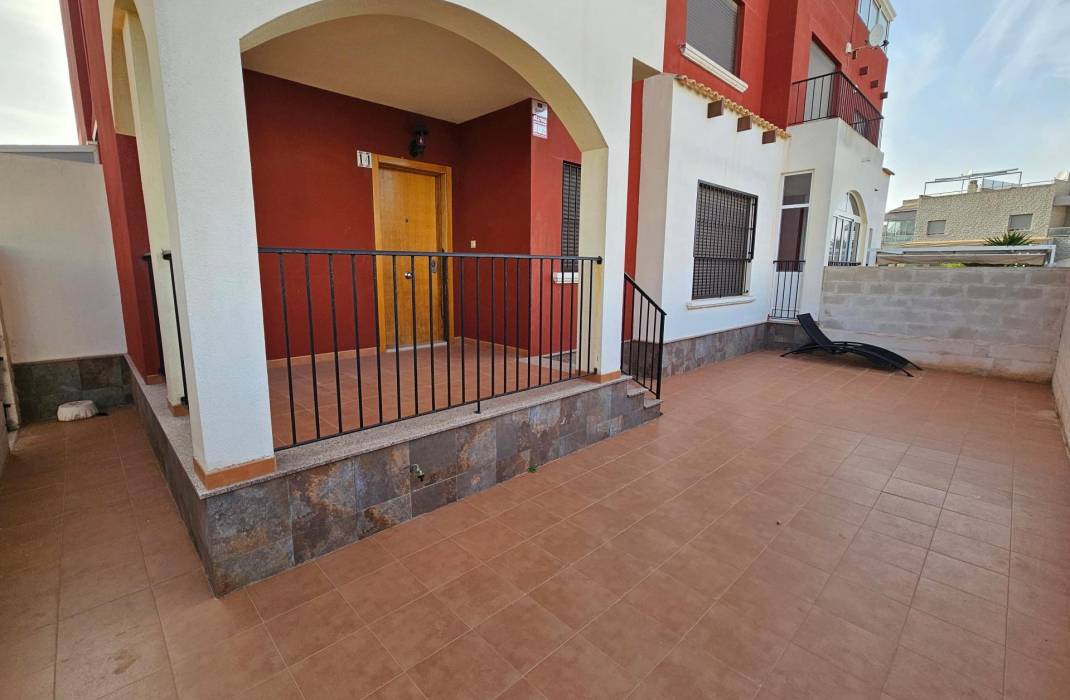 Resale - Terraced house - Torrevieja - Aguas Nuevas