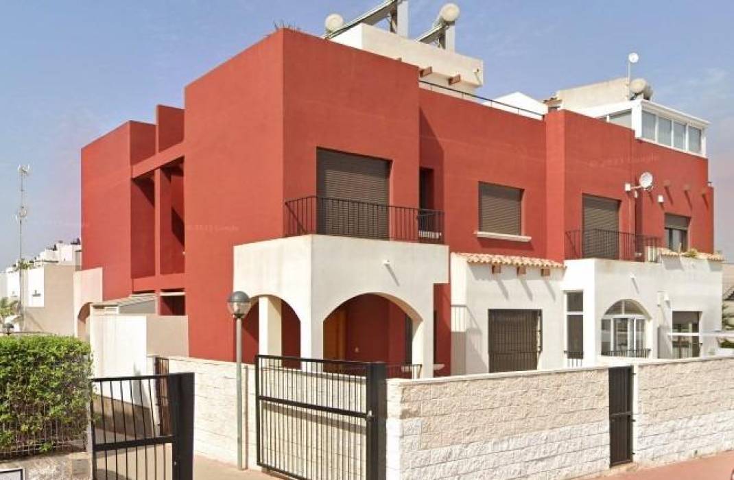 Resale - Terraced house - Torrevieja - Aguas Nuevas