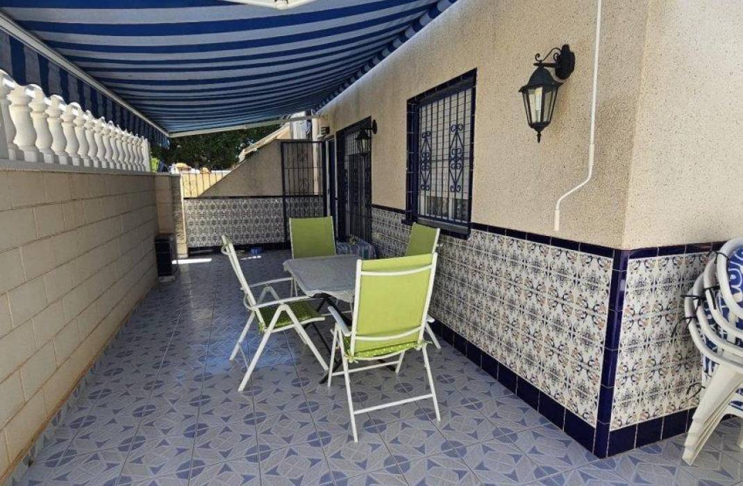 Resale - Terraced house - Torrevieja - Carrefour