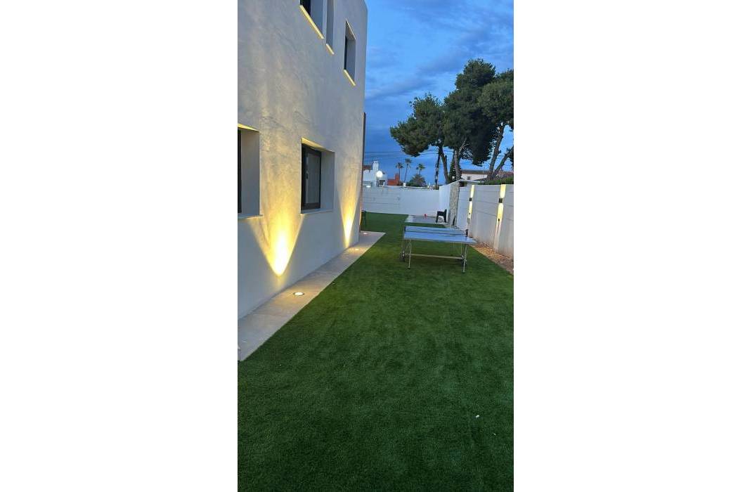 Resale - Terraced house - Torrevieja - Centro