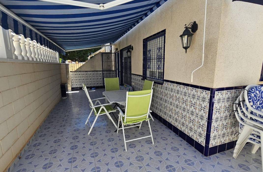 Resale - Terraced house - Torrevieja - Doña ines