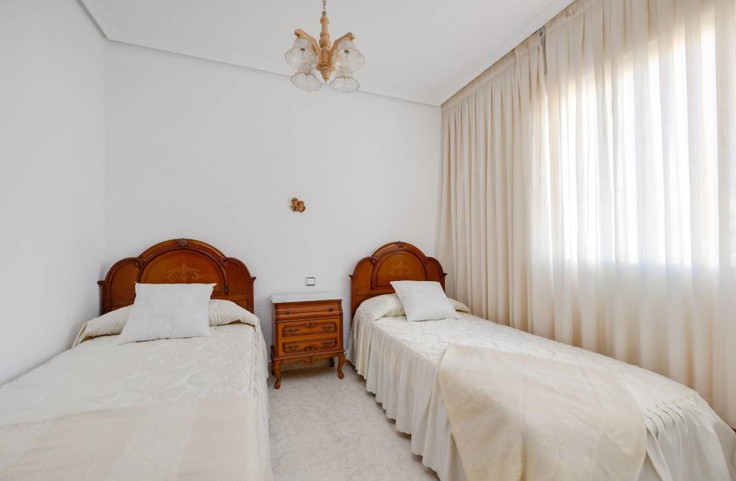 Resale - Terraced house - Torrevieja - Estacion de autobuses