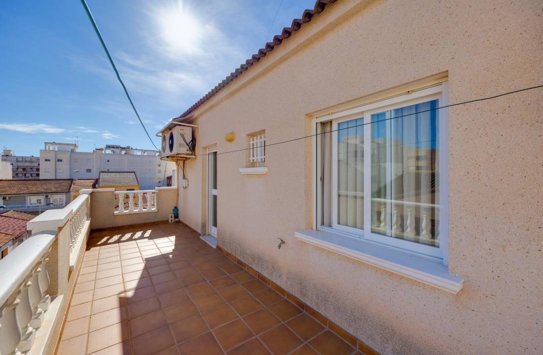 Resale - Terraced house - Torrevieja - Estacion de autobuses