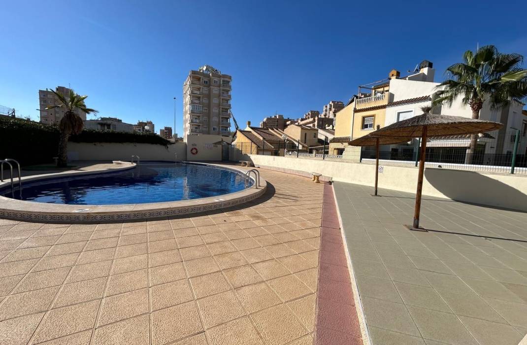 Resale - Terraced house - Torrevieja - Parque las naciones