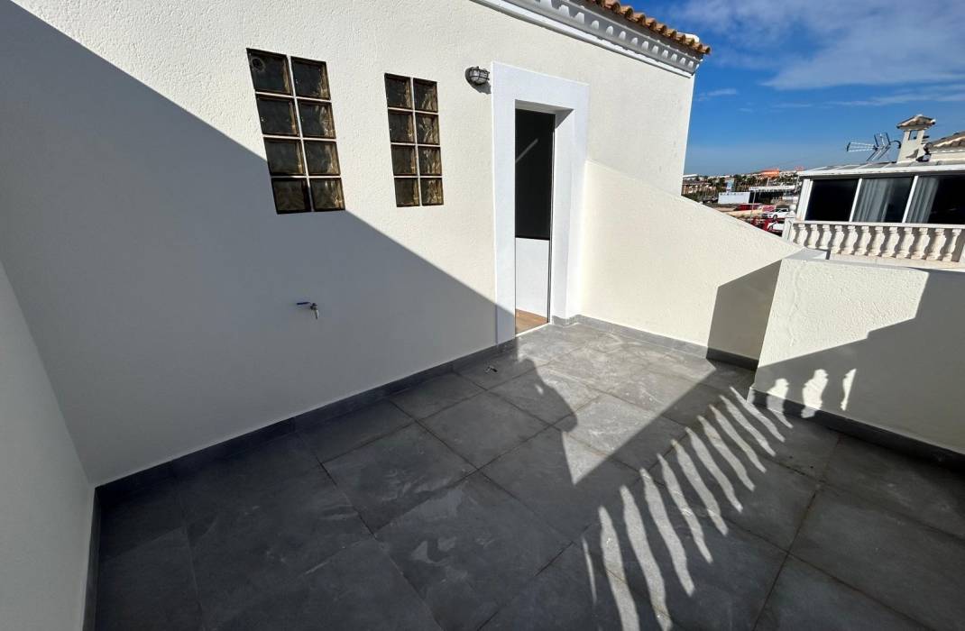 Resale - Terraced house - Torrevieja - Parque las naciones