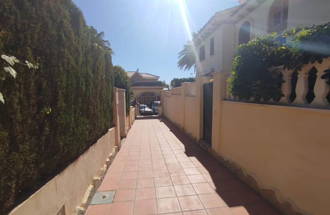 Resale - Terraced house - Torrevieja - Torreblanca