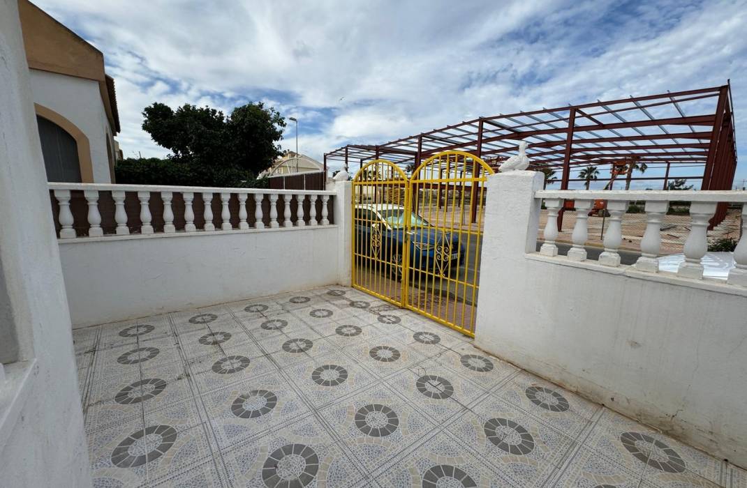 Resale - Terraced house - Torrevieja - Torretas